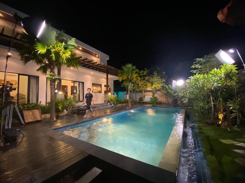 Villa Niang Ando Labuan Bajo Exterior foto